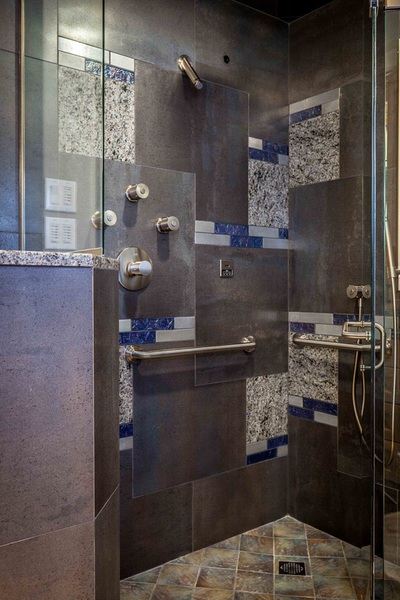 Showers Gallery project photo 15