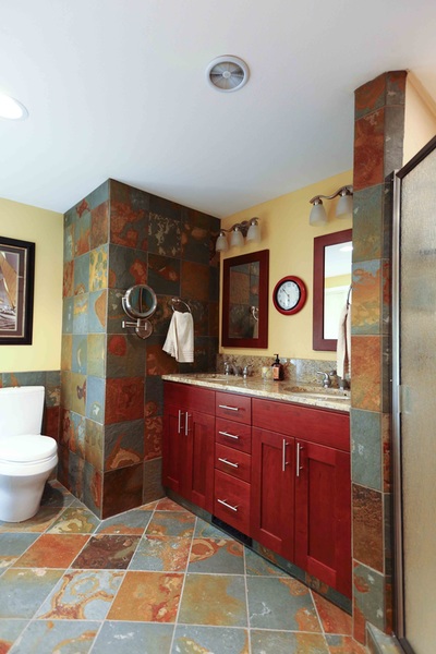 Transitional Baths Gallery project photo 39
