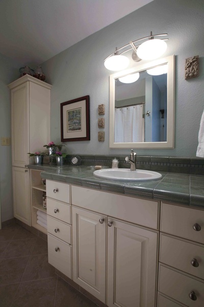 Transitional Baths Gallery project photo 48