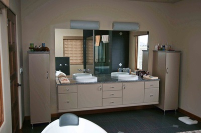 Contemporary Baths Gallery project photo 15