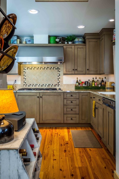 Traditional Wood Finishes Gallery project photo 9
