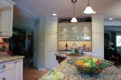 Traditional Painted Gallery project photo 20
