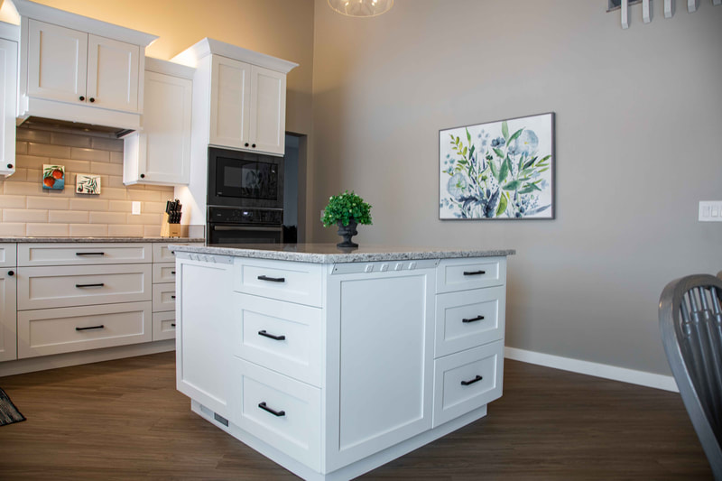 Transitional Painted Gallery project photo 39