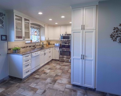 Transitional Painted Gallery project photo 33