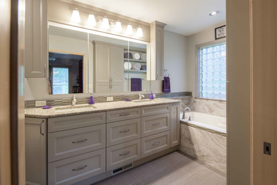 Bath Vanities and Storage Gallery project photo 31