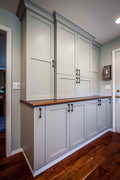 Transitional Painted Gallery project photo 14