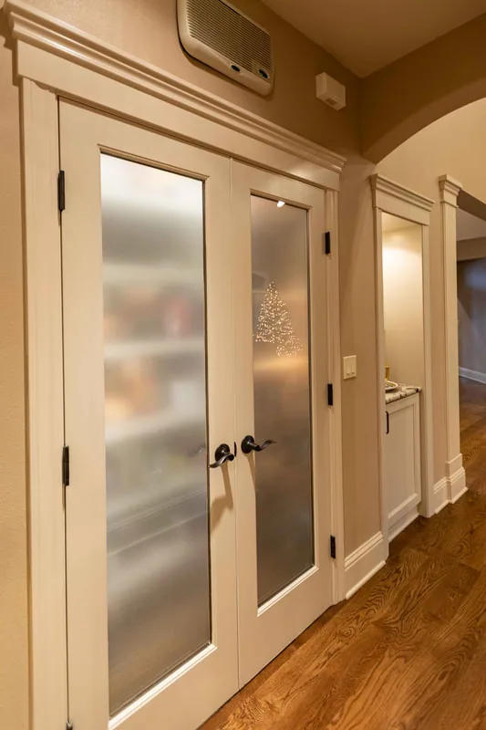 The Entertainer Kitchen kitchen detail photo 3