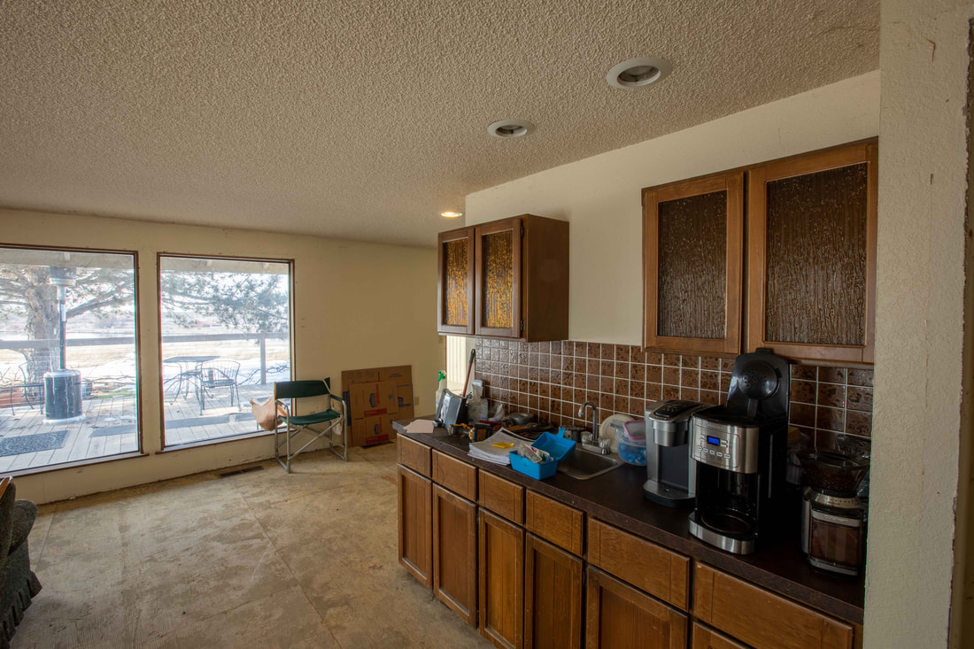 Goodbye, Kitchen Carpet before photo 6
