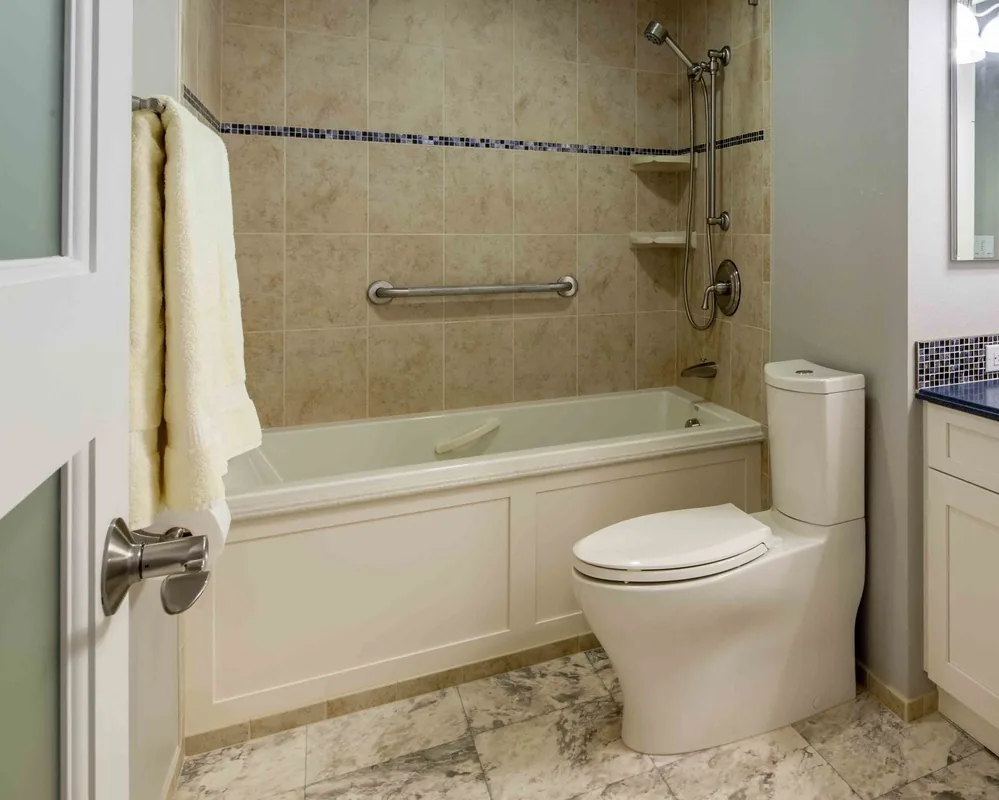 Richland Ranch House Bath bathroom detail photo 1