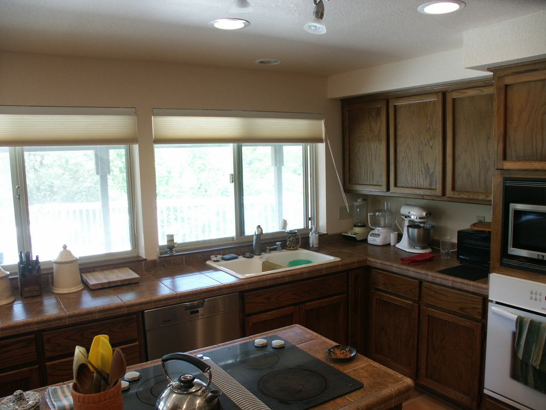 River View Kitchen Remodel and Reface before photo 3
