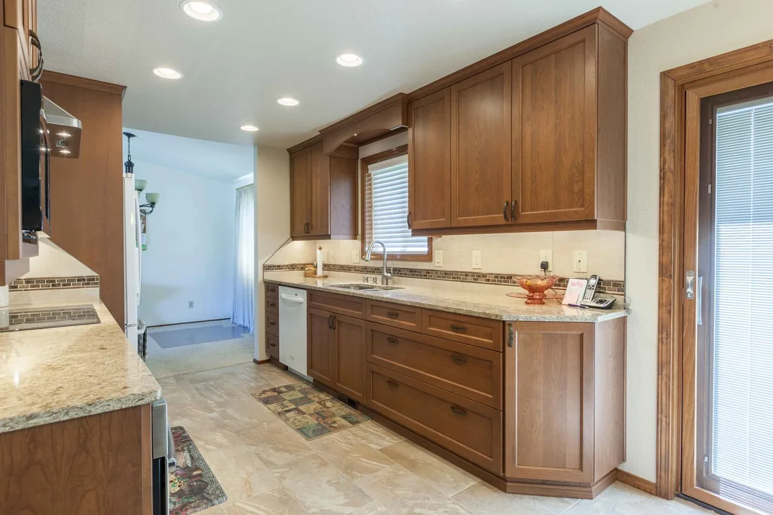 Small Kitchen Goes Big kitchen detail photo 1