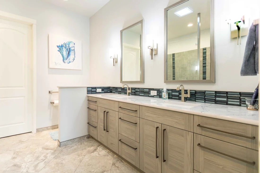 Townhouse Bath Update bathroom detail photo 2